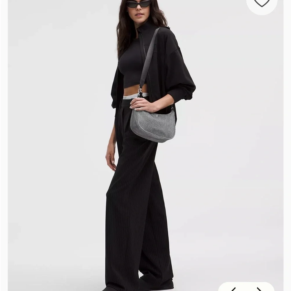 NWT Lululemon Athletica Metallic Gray Shoulder Bag - Picture 2 of 4